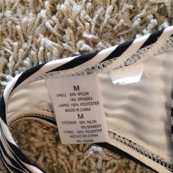 Women’s bikini top - Picture 3 of 3